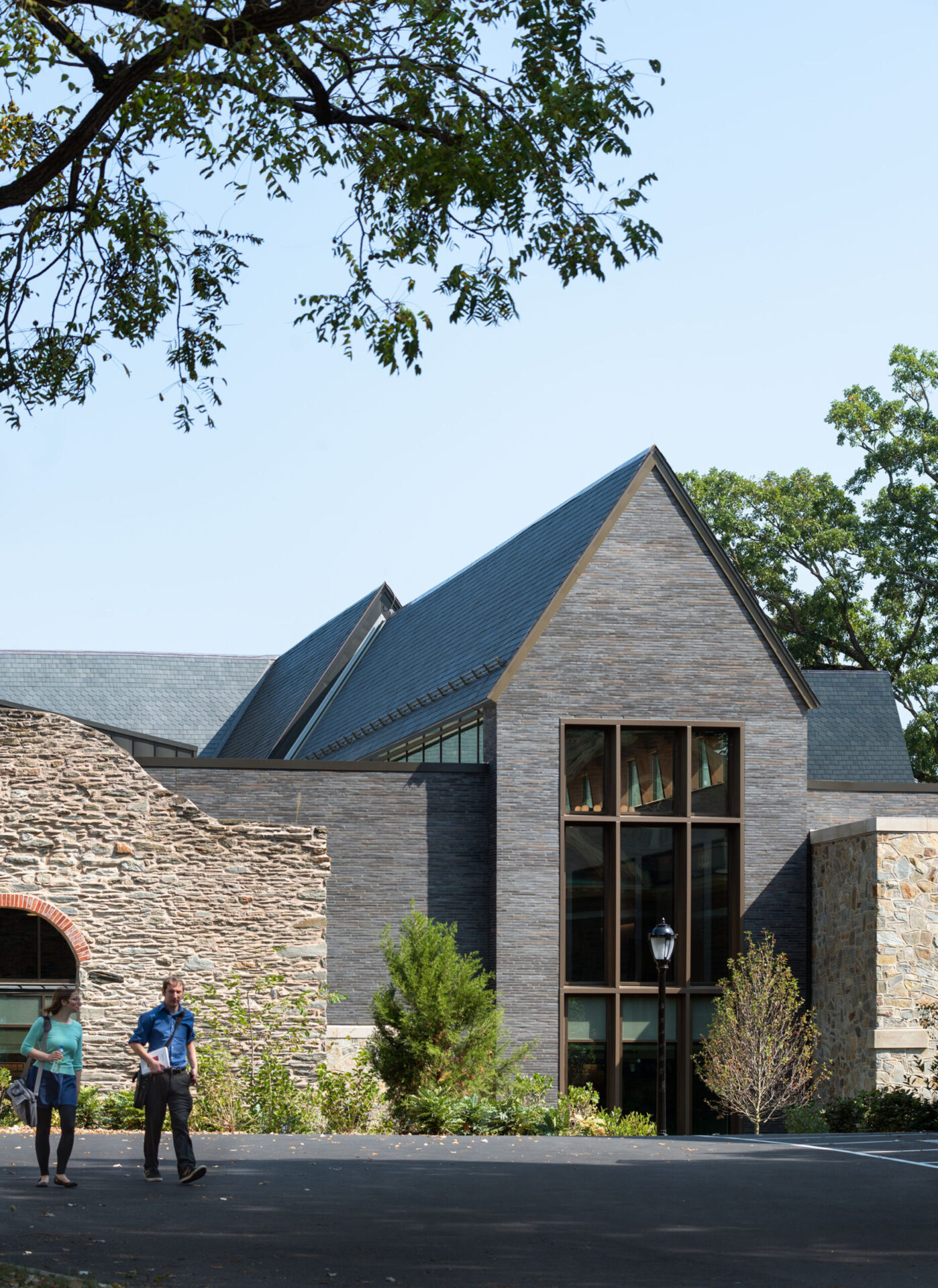 Lutnick Library | Haverford College